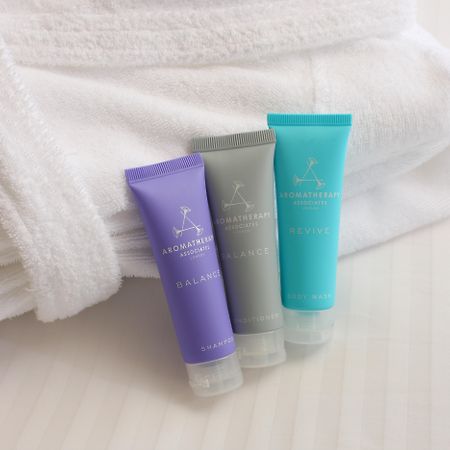 Rihga Royal Hotel Osaka, Vignette Collection By Ihg Zewnętrze zdjęcie Aromatherapy Associates products