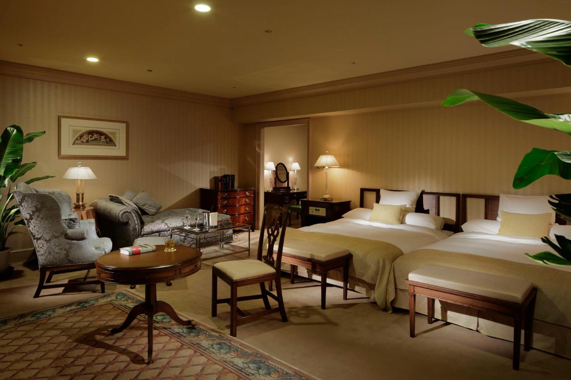 Rihga Royal Hotel Osaka, Vignette Collection By Ihg Zewnętrze zdjęcie A suite at the Imperial Hotel