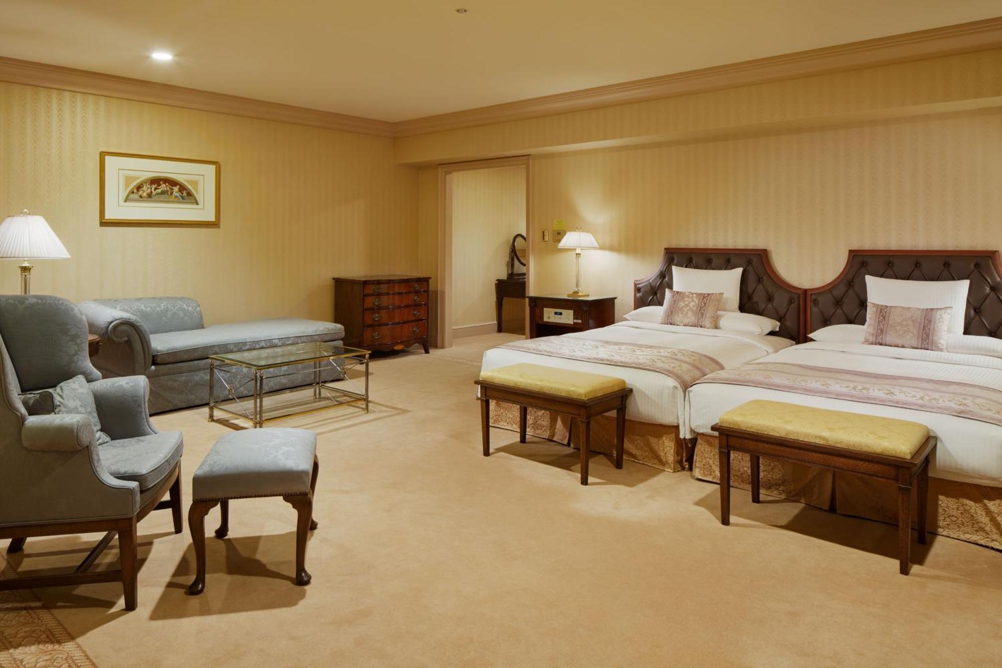 Rihga Royal Hotel Osaka, Vignette Collection By Ihg Zewnętrze zdjęcie A suite at the hotel