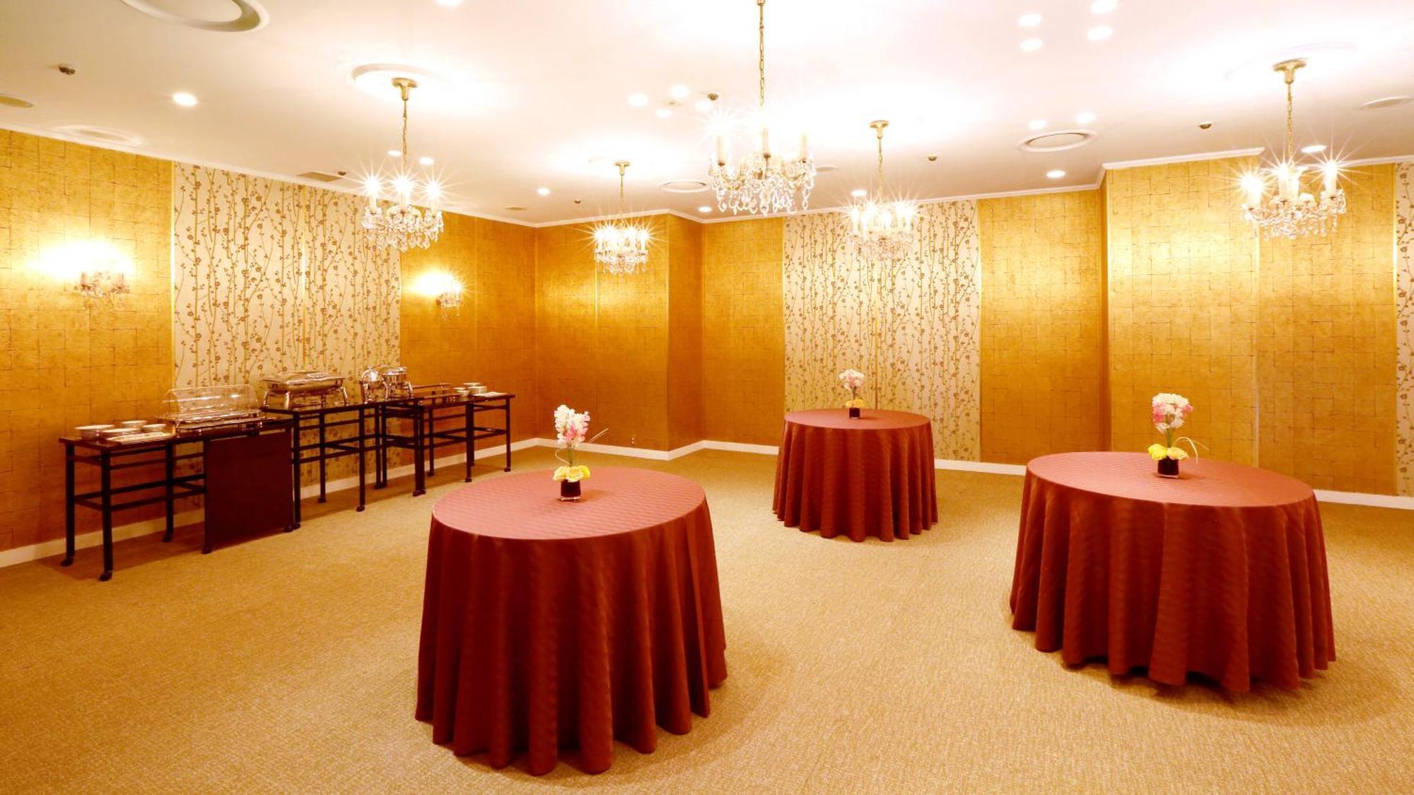 Rihga Royal Hotel Osaka, Vignette Collection By Ihg Zewnętrze zdjęcie The Gold Room