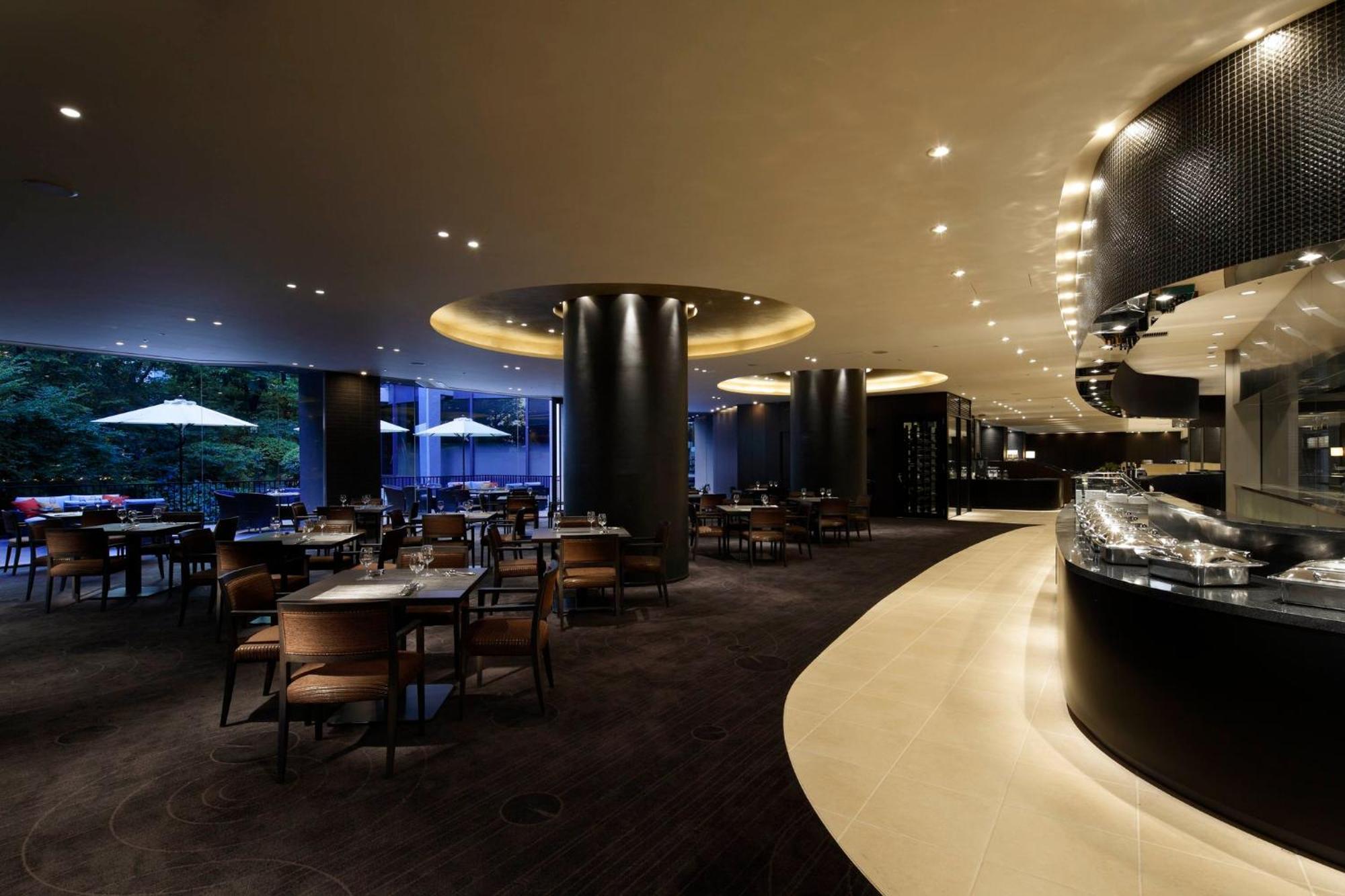 Rihga Royal Hotel Osaka, Vignette Collection By Ihg Zewnętrze zdjęcie The restaurant